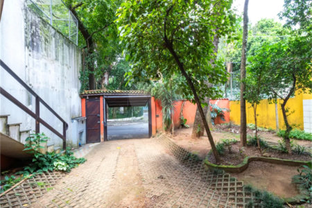 Casa à venda com 3 quartos, sendo 1 suíte,  em Alto da Lapa, São Paulo, SP