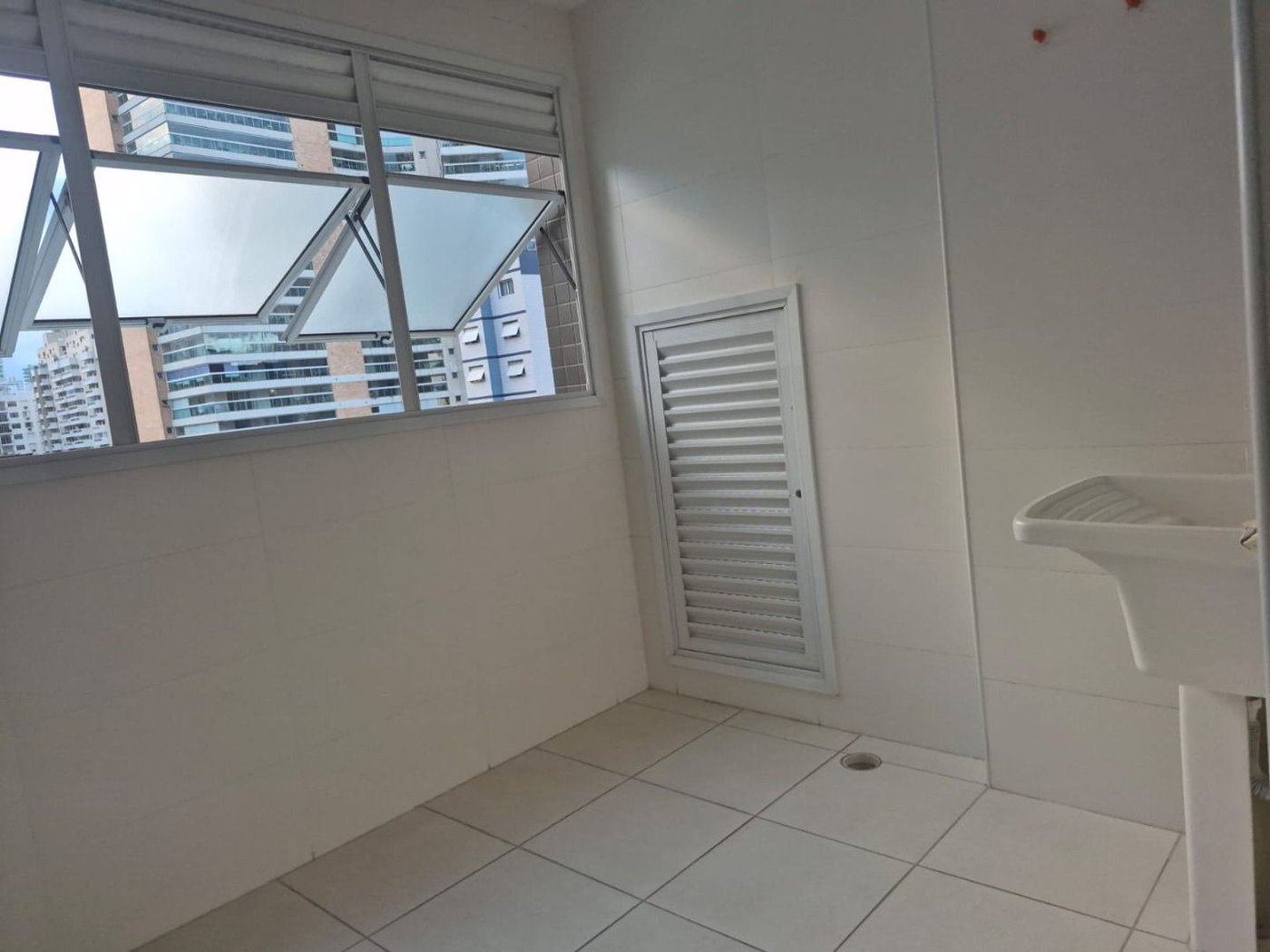 Apartamento com 3 dormitórios à venda, 210 m² por R$ 1.650.000,00 - Boqueirão - Santos/SP