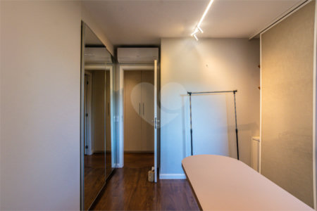 Apartamento à venda com 3 suítes em Granja Julieta, São Paulo, SP