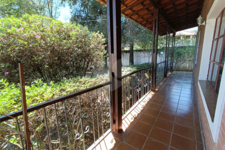 Casa para alugar com 3 quartos, sendo 1 suíte,  em Esplanada Mendes Moraes, São Roque, SP