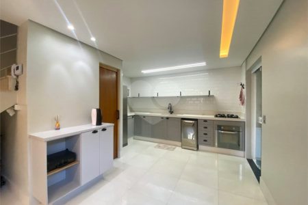 Sobrado à venda com 3 quartos, sendo 1 suíte, em Vila Nivi, São Paulo, SP