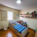 Sobrado à venda com 3 quartos, sendo 1 suíte, em Jardim Centenário, São Paulo, SP