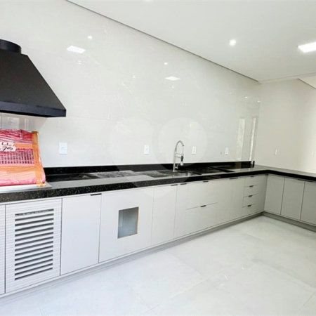 Casa à venda com 3 suítes no condomínio Terras de São Francisco, Sorocaba - SP