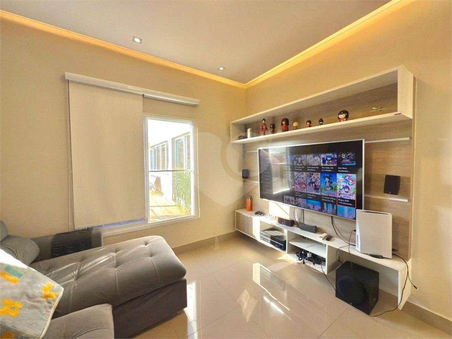 Casa à venda com 4 quartos, sendo 3 suítes, no condomínio Vila Hípica II, Vinhedo - SP