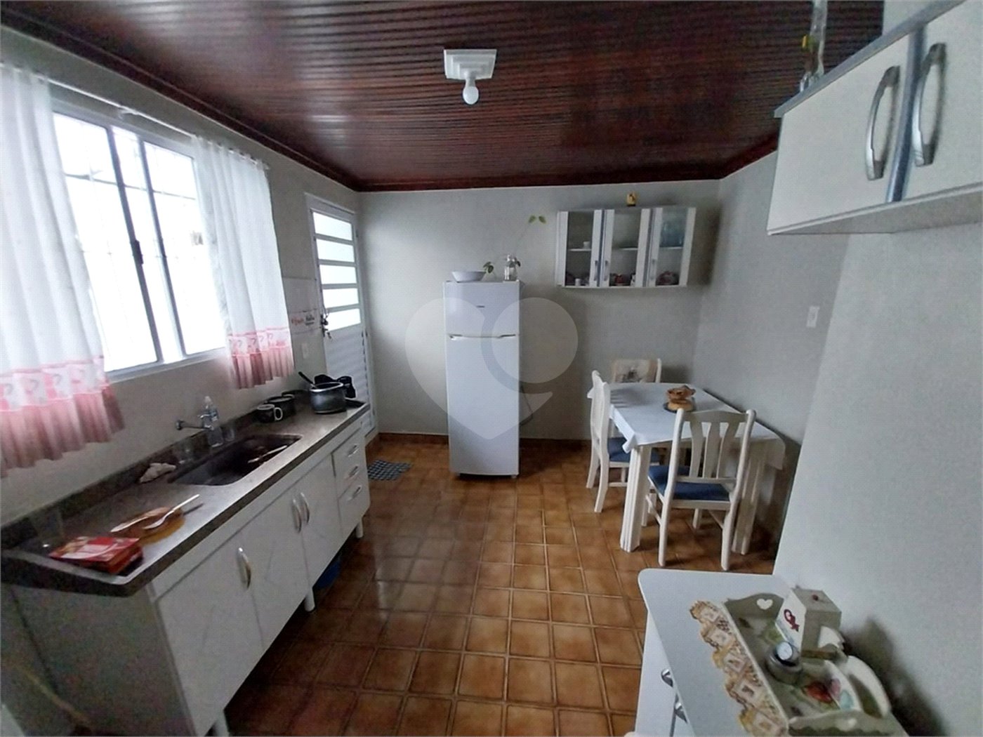 Sobrado à venda com 3 quartos, sendo 1 suíte, em Tremembé, São Paulo, SP
