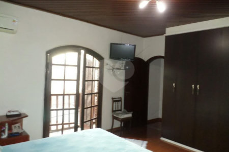 Sobrado à venda com 3 quartos, sendo 2 suítes, em Parada Inglesa, São Paulo, SP