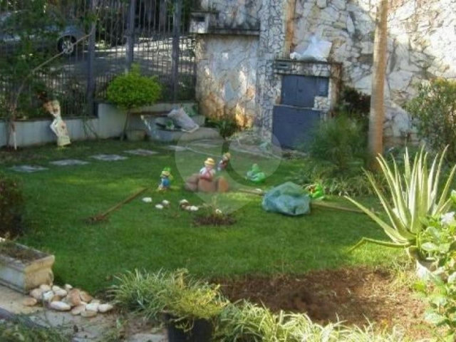 Casa Térrea à venda com 3 quartos, sendo 1 suíte,  em Vila Albertina, São Paulo, SP