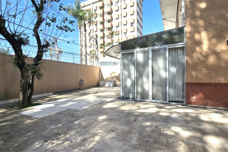 Casa à venda com 3 quartos, sendo 1 suíte, no condomínio Flora Park, São Paulo - SP
