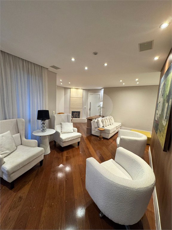 Apartamento à venda com 3 suítes em Vila Suzana, São Paulo, SP