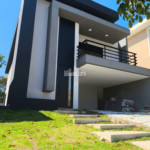 Casa à venda com 5 quartos, sendo 3 suítes, no condomínio Figueira Garden, Atibaia - SP