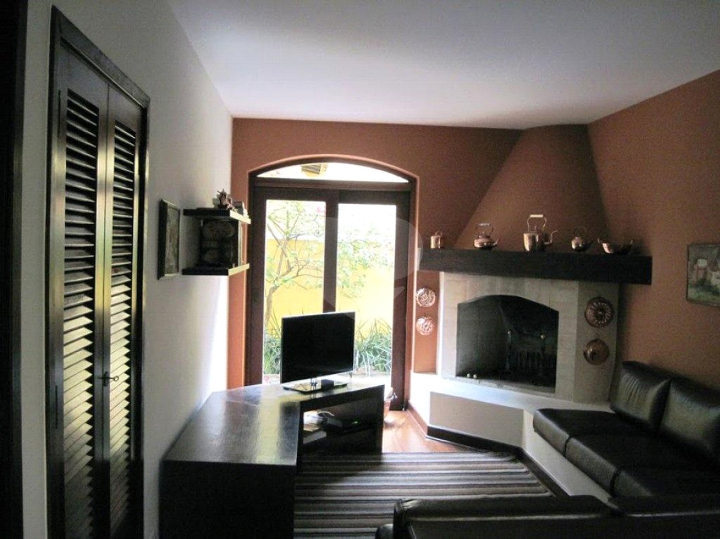 Casa à venda com 4 quartos, sendo 2 suítes,  em Jardim Leonor, São Paulo, SP
