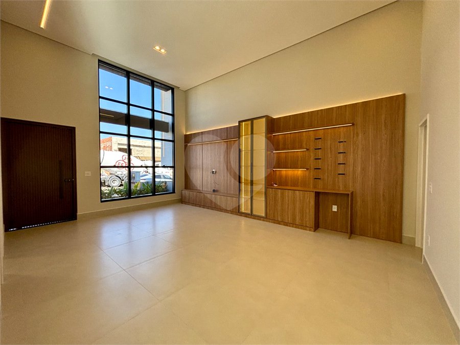 Casa à venda com 3 suítes no condomínio Residencial Dona Maria Candida, Indaiatuba - SP