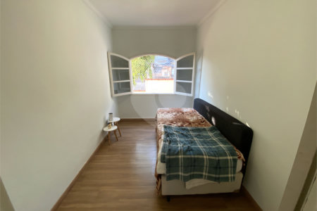 Sobrado à venda com 3 quartos, sendo 1 suíte, em Monte Castelo, São José dos Campos, SP