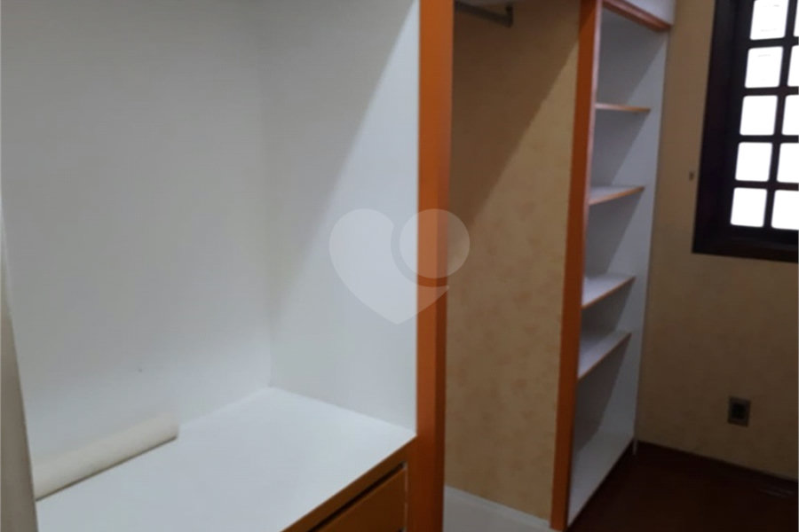 Sobrado à venda com 5 quartos, sendo 3 suítes, em Tremembé, São Paulo, SP
