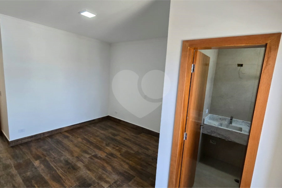 Sobrado à venda com 3 quartos, sendo 1 suíte, em Jardim Maristela, São Paulo, SP