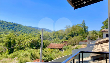 Casa à venda com 3 quartos, sendo 2 suítes,  no condomínio Residencial Marchant Buarque, Atibaia - SP