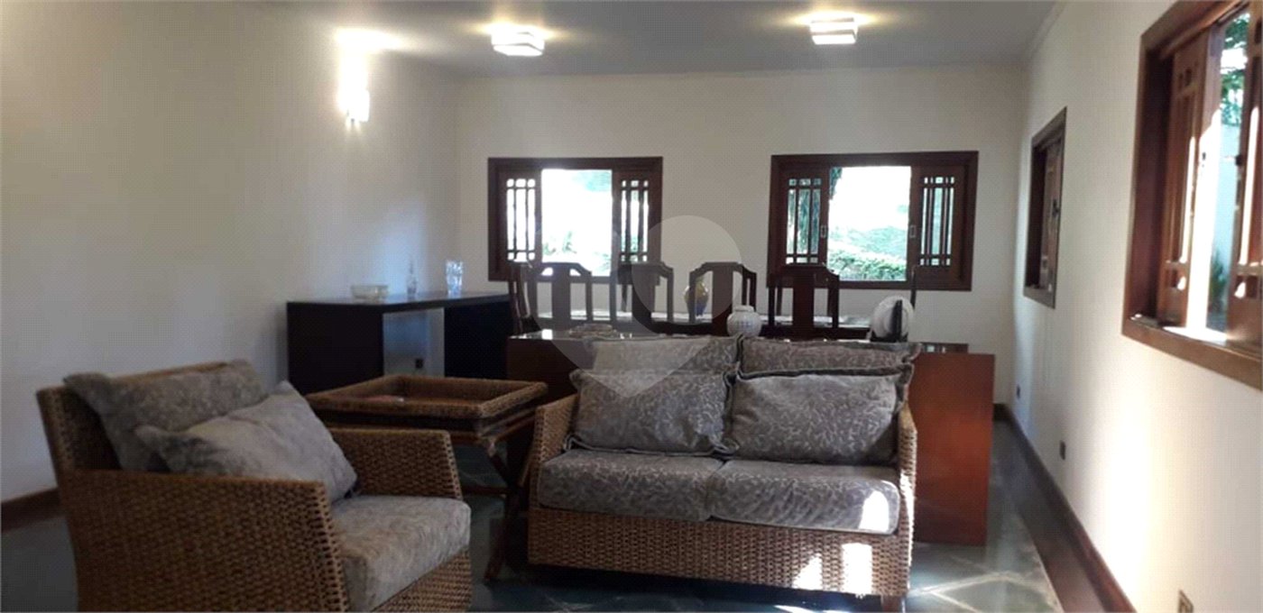 Casa à venda com 3 quartos, sendo 4 suítes,  no condomínio Alpes da Cantareira, Mairiporã - SP