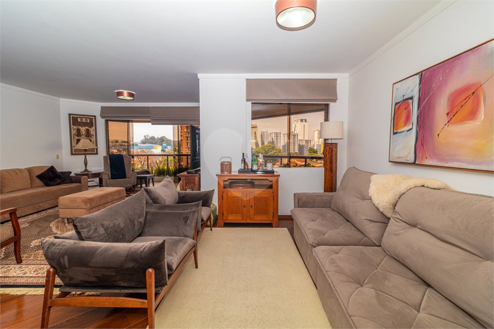 Apartamento à venda com 4 quartos, sendo 2 suítes, em Campo Belo, São Paulo, SP