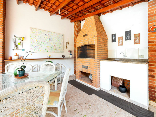 Casa Térrea à venda com 4 quartos, sendo 1 suíte,  em Jardim Marajoara, São Paulo, SP