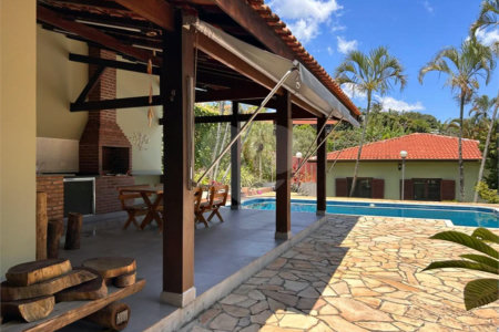 Casa para Venda ou Locação com opção de estar mobiliado no Condomínio Recanto Florido – Vinhedo/SP