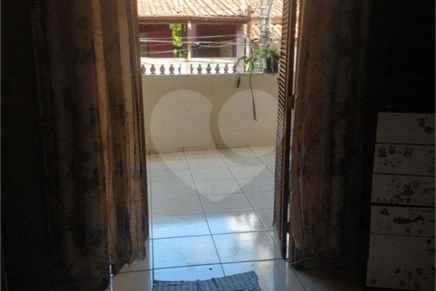 Sobrado à venda com 2 quartos em Tremembé, São Paulo, SP