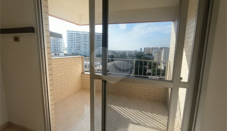 Apartamento à venda com 2 quartos, sendo 1 suíte,  em Estácio, Rio de Janeiro, RJ
