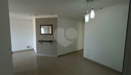 Apartamento à venda com 3 quartos, sendo 1 suíte,  em Parque Maria Luiza, São Paulo, SP