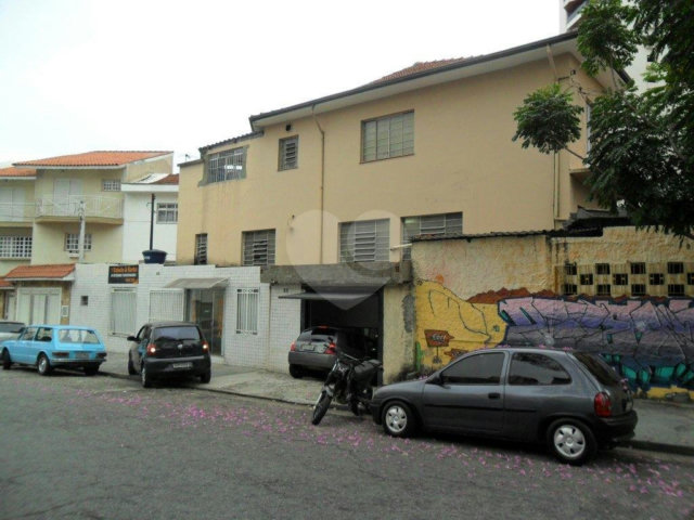 Sobrado à venda com 3 quartos em Santana, São Paulo, SP