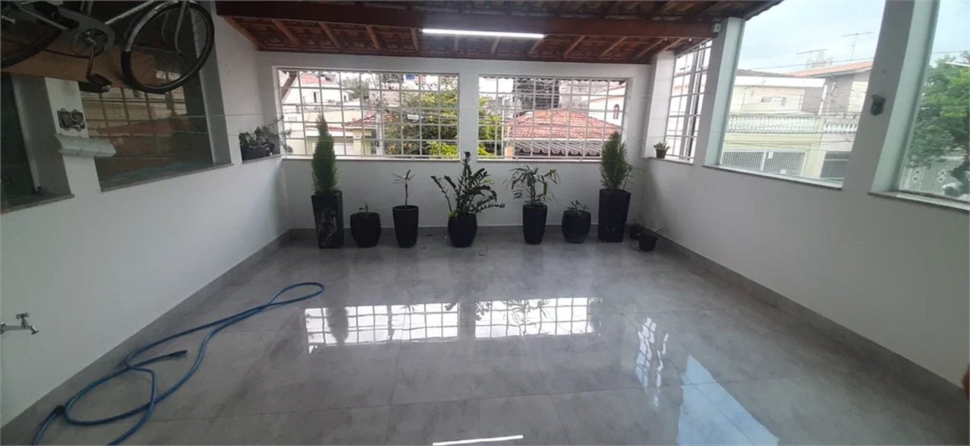 Sobrado à venda com 3 quartos, sendo 1 suíte,  em Jardim Sarah, São Paulo, SP