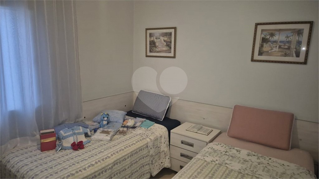 Sobrado à venda com 3 quartos, sendo 1 suíte, em Tremembé, São Paulo, SP