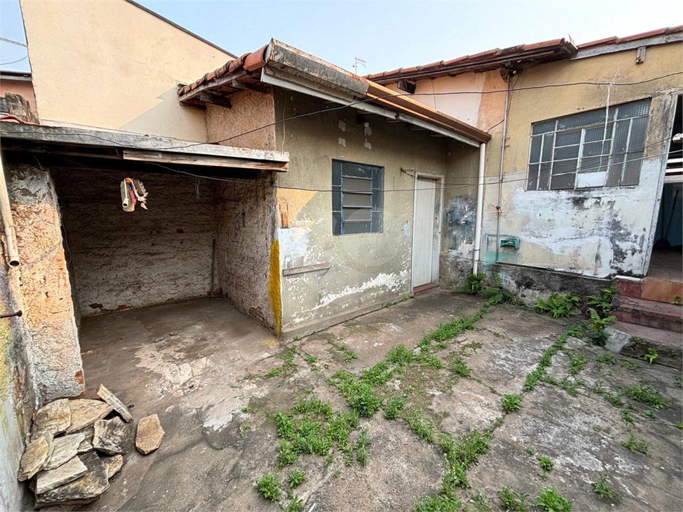 Casa à venda com 2 quartos no Centro, Salto, SP