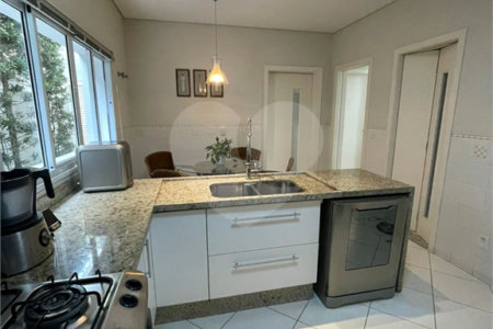 Casa à venda com 3 suítes no condomínio Villagio Di Verona, Vinhedo - SP