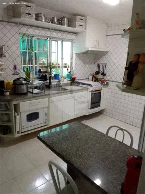 Sobrado à venda com 3 quartos, sendo 1 suíte, em Jaguaré, São Paulo, SP