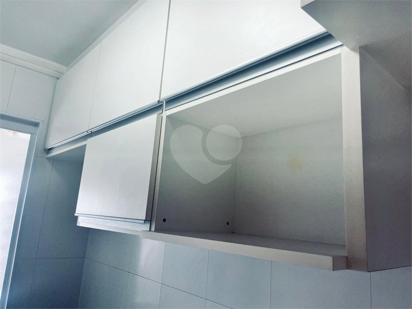 Apartamento à venda com 2 quartos em Parque Maria Domitila, São Paulo, SP
