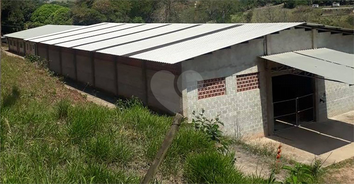 Galpão à venda ou para alugar em Dona Catarina, Mairinque, SP