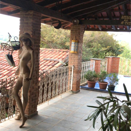 Chácara à venda com 4 quartos, sendo 1 suíte,  em Monterrey, Louveira, SP