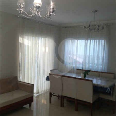 Casa em condomínio à venda com 3 quartos, sendo 1 suíte, em Vila Oliveira, Mogi das Cruzes, SP