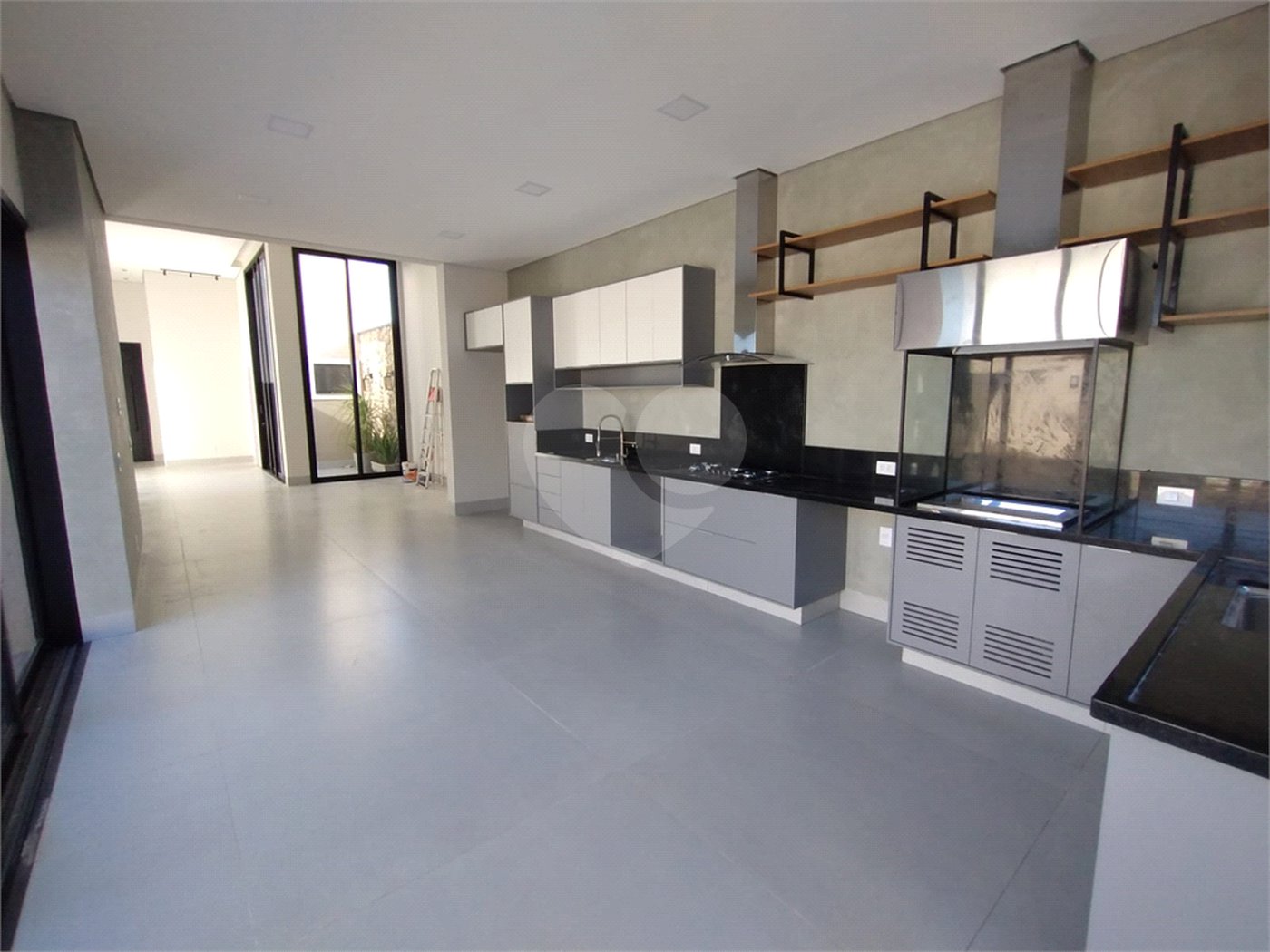 Casa à venda com 3 suítes no condomínio Residencial Golden Ville, Itapetininga - SP