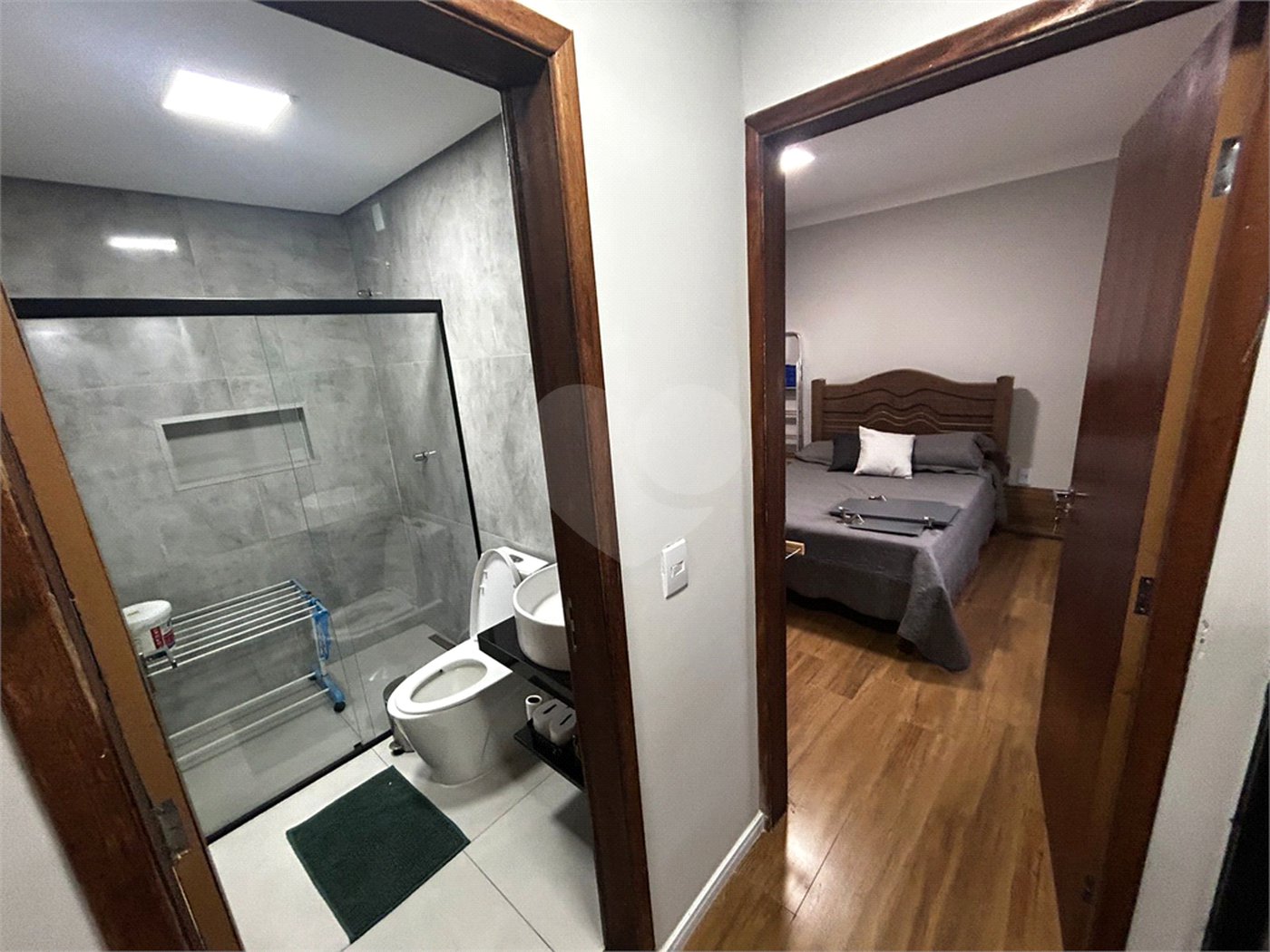 Casa à venda com 2 quartos, sendo 1 suíte,  no condomínio Lago dos Ipês, Itapetininga - SP