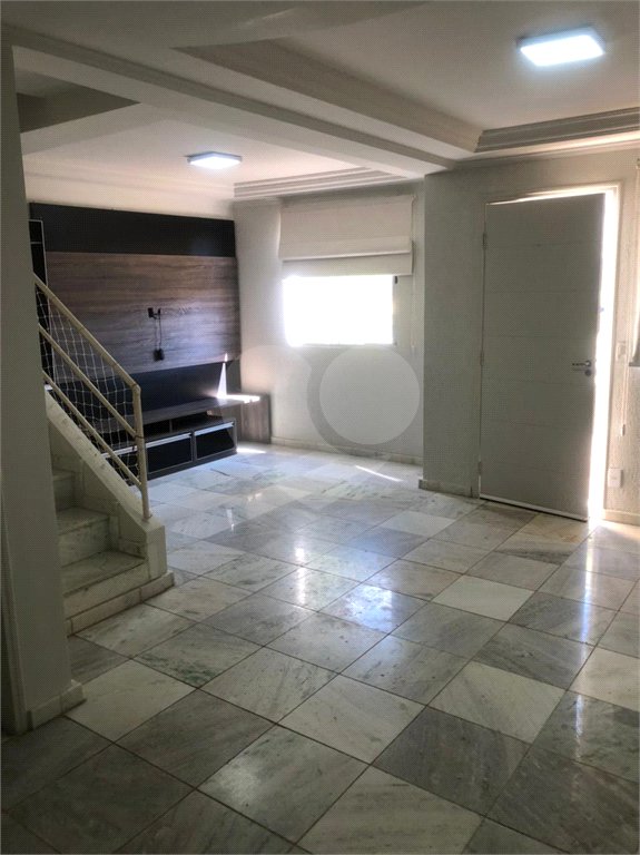 Casa à venda ou para alugar com 4 quartos, sendo 1 suíte, no condomínio Village Jardim Versailles, Jundiaí - SP