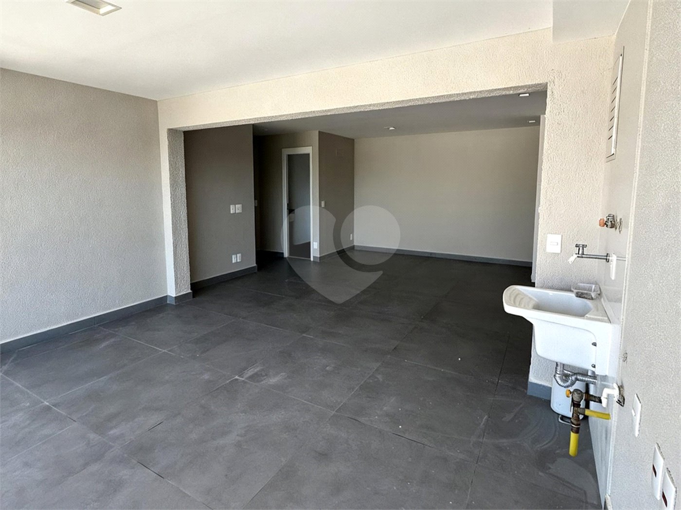 Apartamento à venda com 2 suítes em Campo Belo, São Paulo, SP