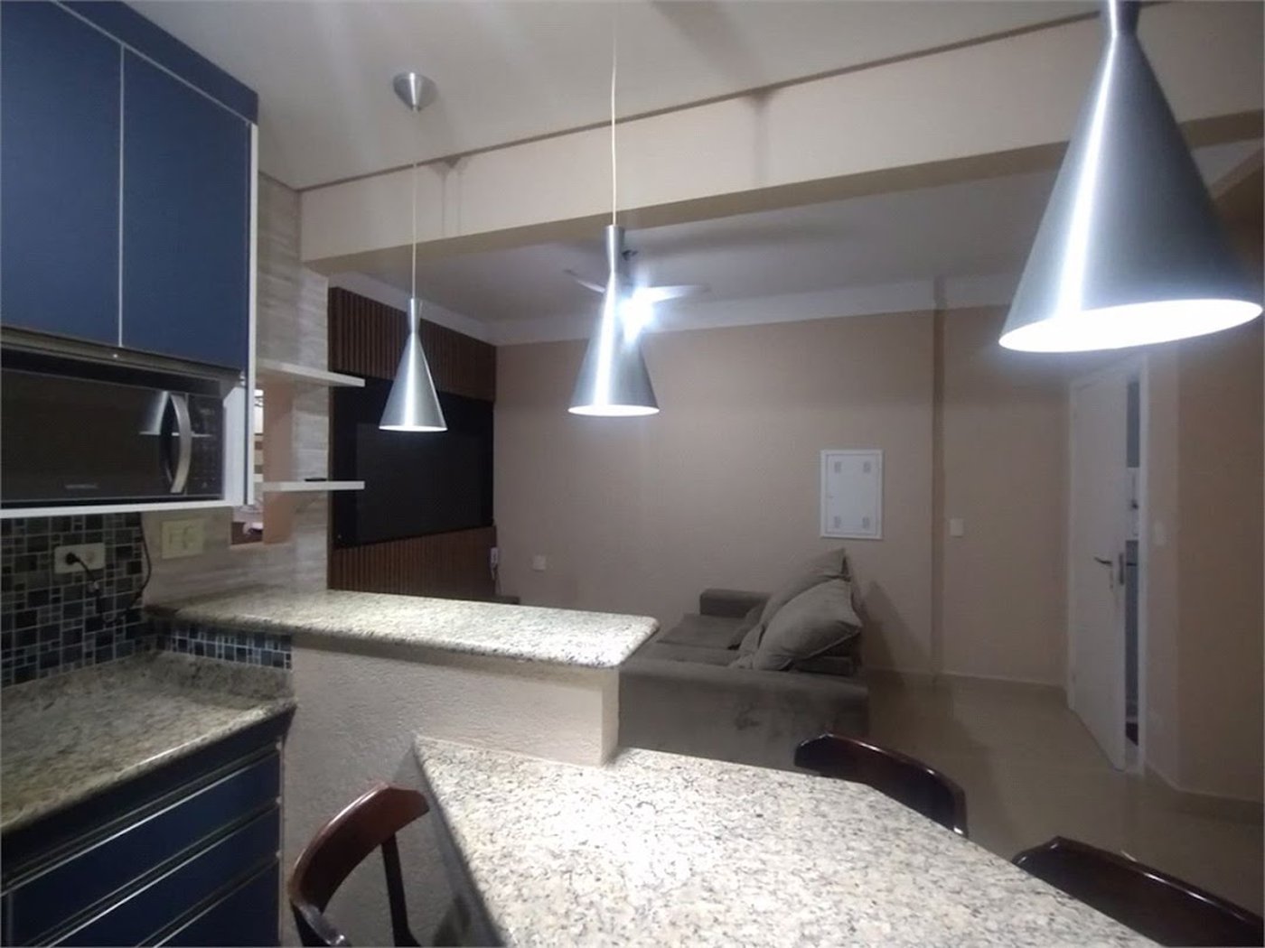 Apartamento com 2 dormitórios à venda, 63 m² por R$ 420.000,00 - Balneário Cidade Atlântica - Guarujá/SP