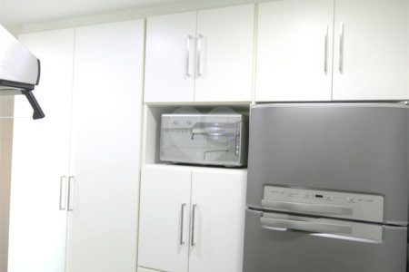 Apartamento para alugar com 3 quartos, sendo 1 suíte, em Vila Olímpia, São Paulo, SP