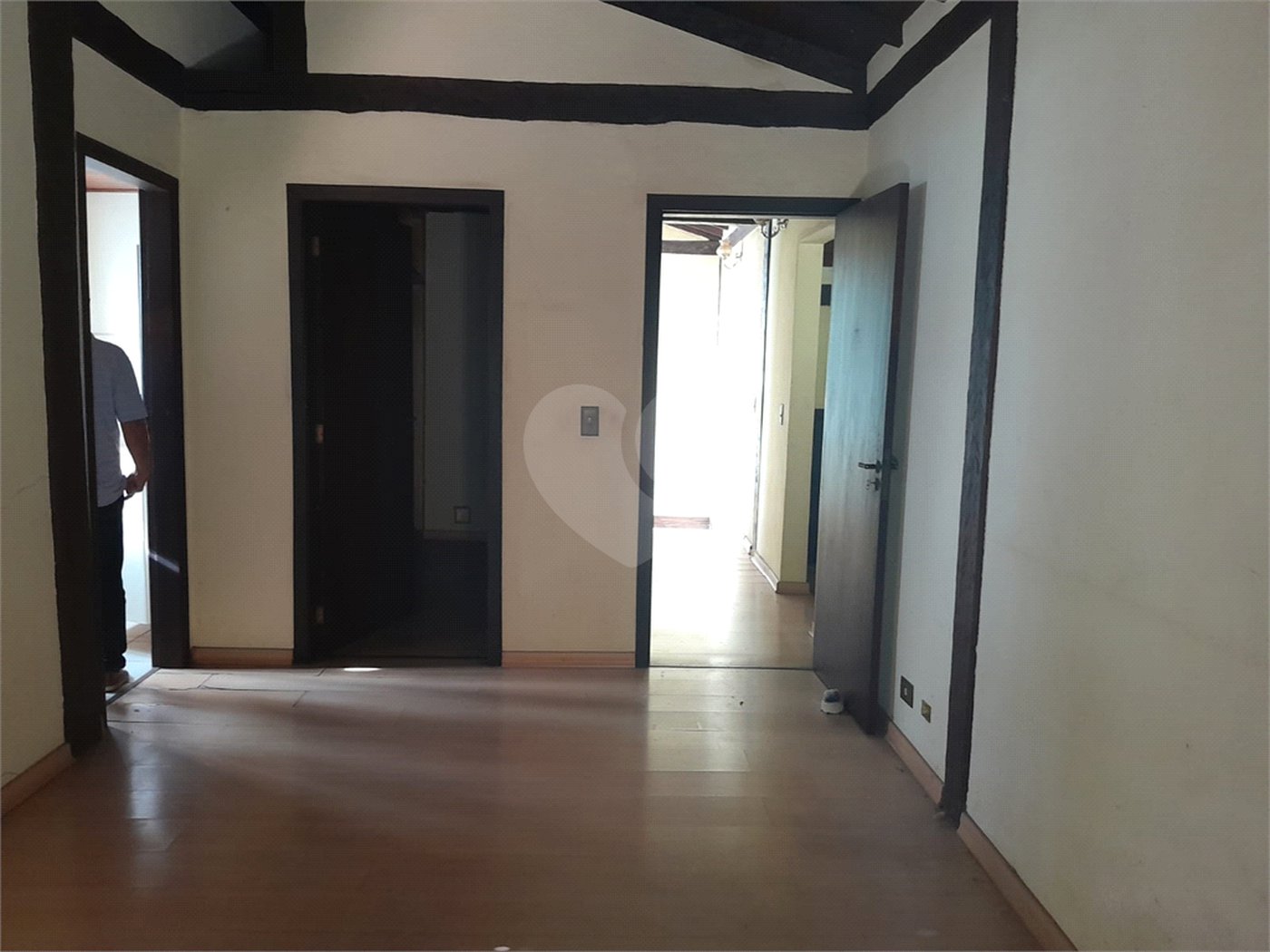 Casa à venda com 3 quartos, sendo 1 suíte, no condomínio Sausalito, Mairiporã - SP