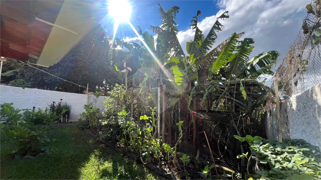 Casa à venda com 2 quartos, sendo 1 suíte, no Centro, Sarapuí, SP