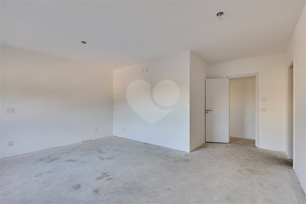 Apartamento à venda com 3 suítes em Jardim Marajoara, São Paulo, SP