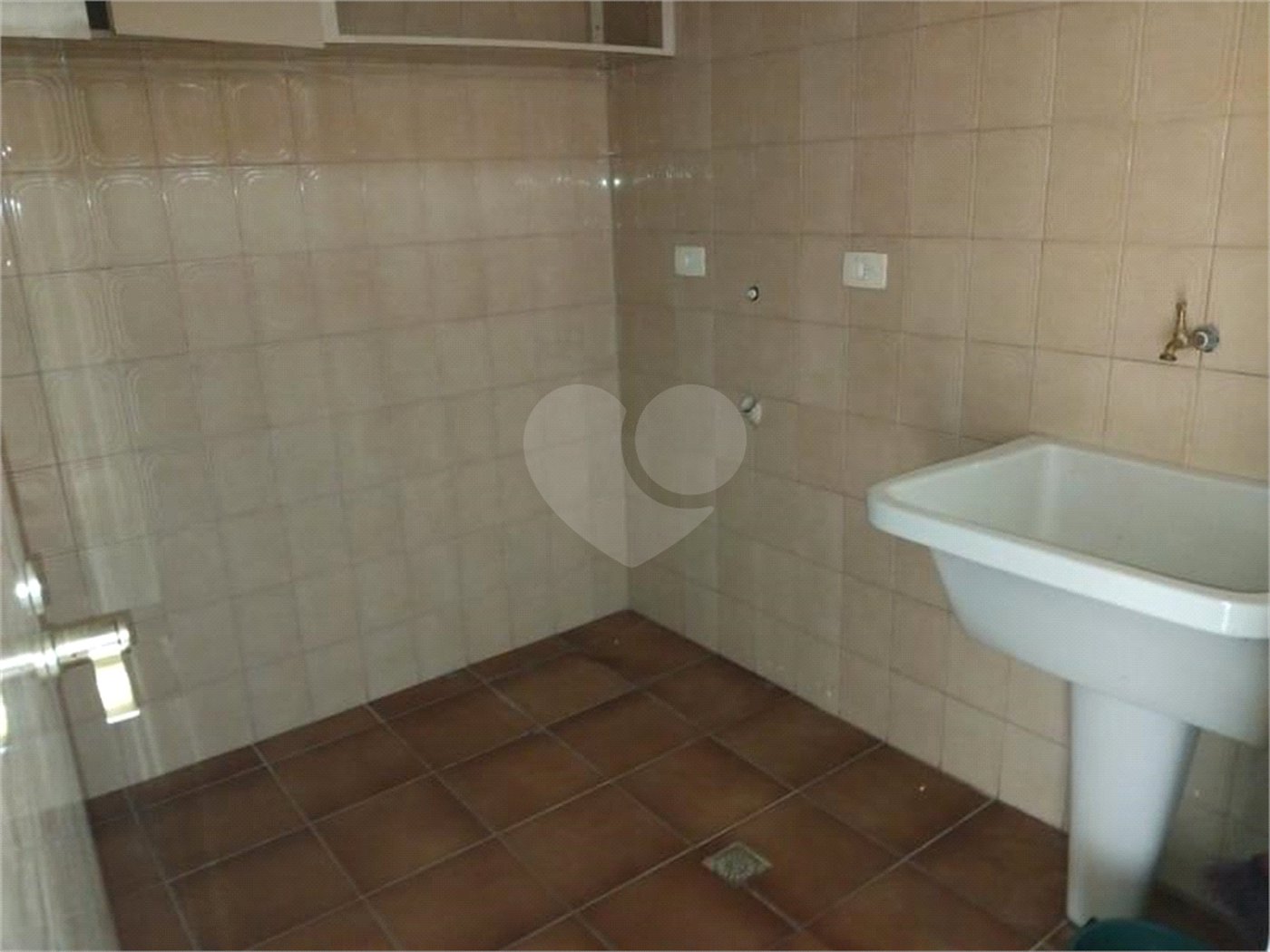 Sobrado à venda com 3 quartos, sendo 1 suíte,  em Jardim Pinheiros, São Paulo, SP