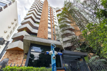Apartamento à venda com 4 quartos, sendo 2 suítes, em Indianópolis, São Paulo, SP