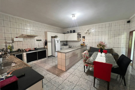 Casa à venda com 2 quartos, sendo 1 suíte, em Vila Barth, Itapetininga, SP