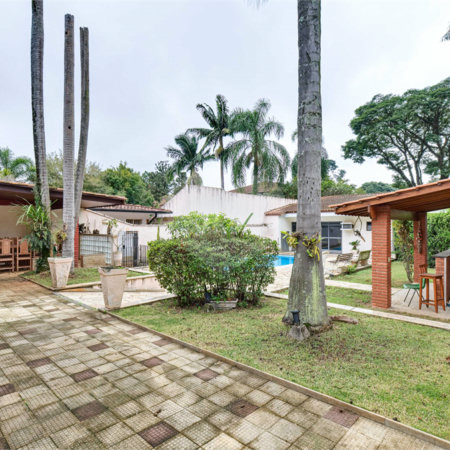 Casa à venda com 3 quartos, sendo 2 suítes, em Alto da Boa Vista, São Paulo, SP
